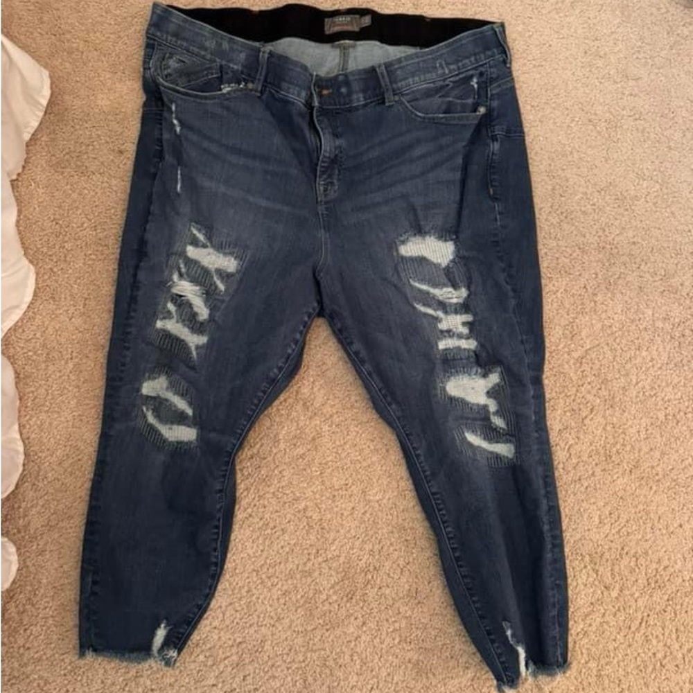 Torrid size 26 short jeans